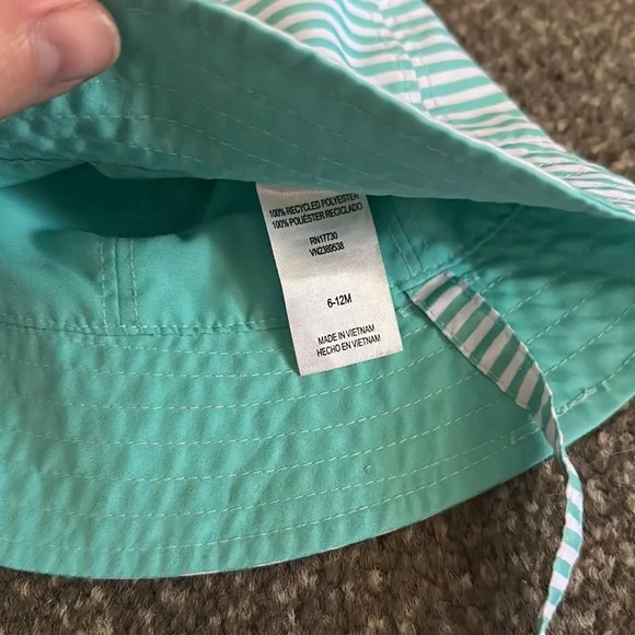 Girls hats. Range 1mos.-24mos. - Picture 2 of 5